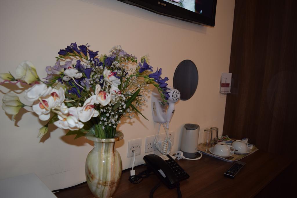 สตาร์ แองเกลีย โฮเต็ล Hotel โคล์เชสเตอร์ ภายนอก รูปภาพ